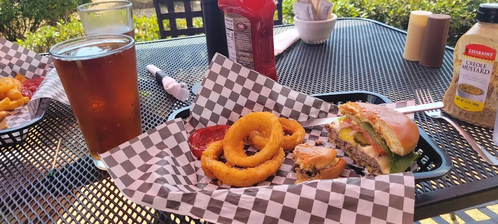 Cheeseburger and Onion Rings